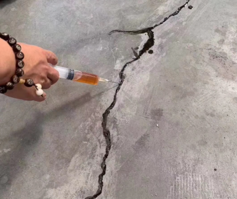 四平混凝土裂缝修补技术详解​